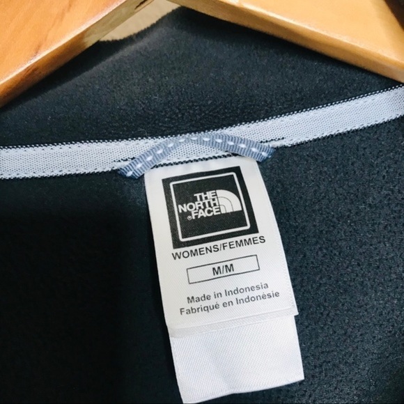 The North Face Black Fleece Quarter Zip Pullover - Picture 3 of 5